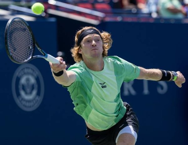 开元棋牌 中网男单正赛第5日：TOP3种子晋级4强，卢布列夫遗憾落败